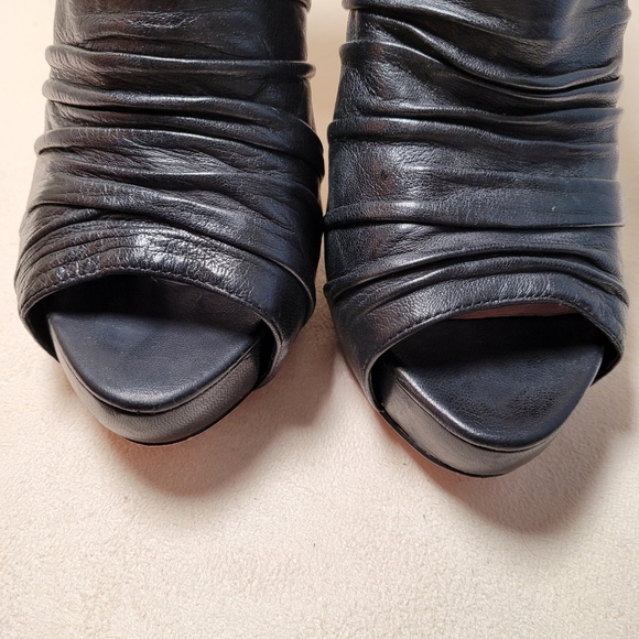 Vince Camuto Miki Booties Black Sz 8.5 - Picture 8 of 16